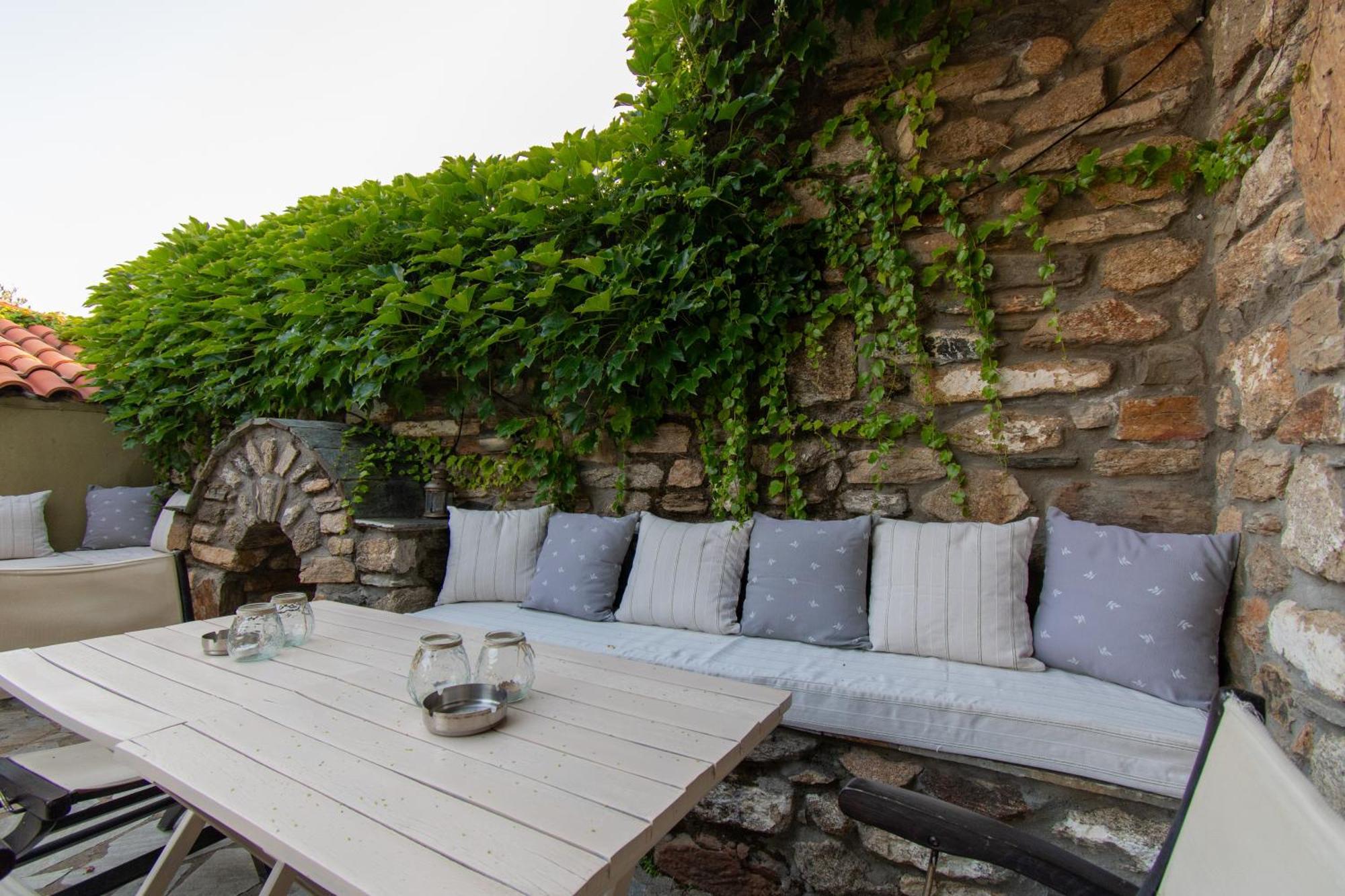 Oreiades Guesthouse Parthenón Dış mekan fotoğraf